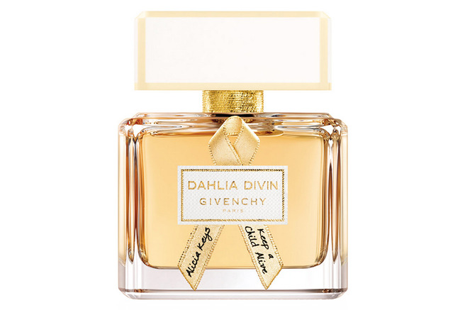 �� ������ ��������� �������, �� ����������������� ���������� ���� Givenchy � ����� ���