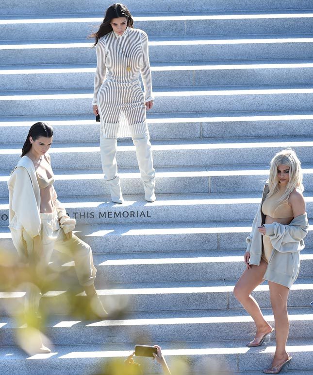 ��� ���������, ������� � ����� ������� �� ������ Yeezy Season 4 � ���-�����