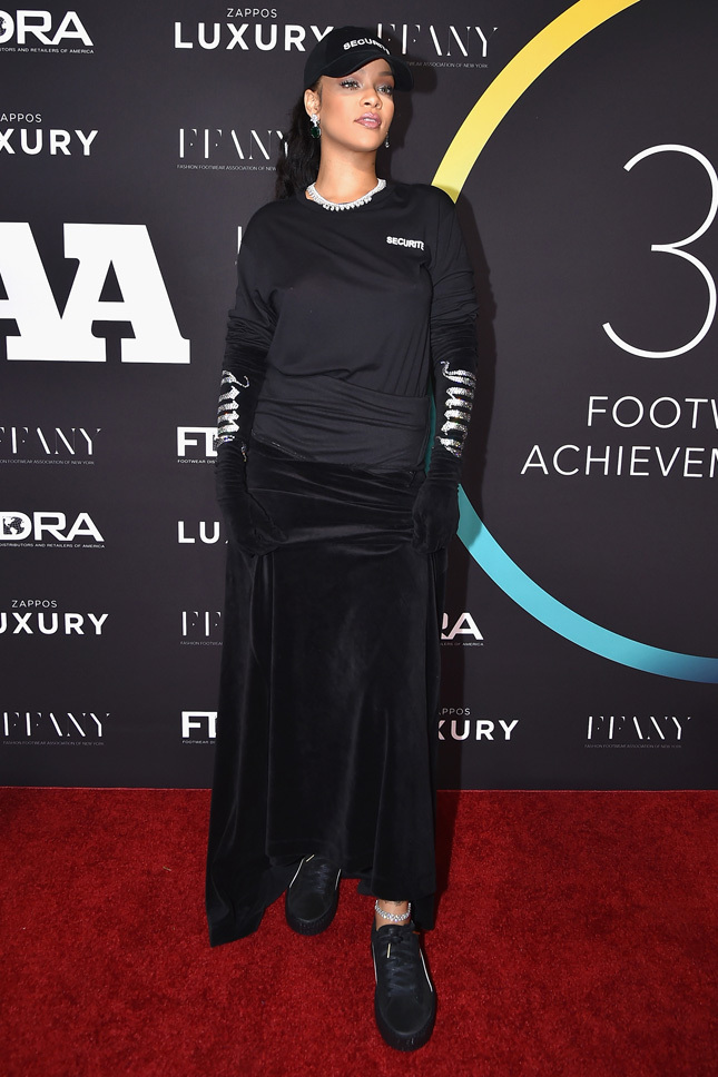 ������ � Fenty x Puma �� Footwear News Awards � ���-�����