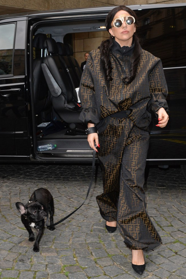 ���� ���� � ����������� Fendi � ���-�����