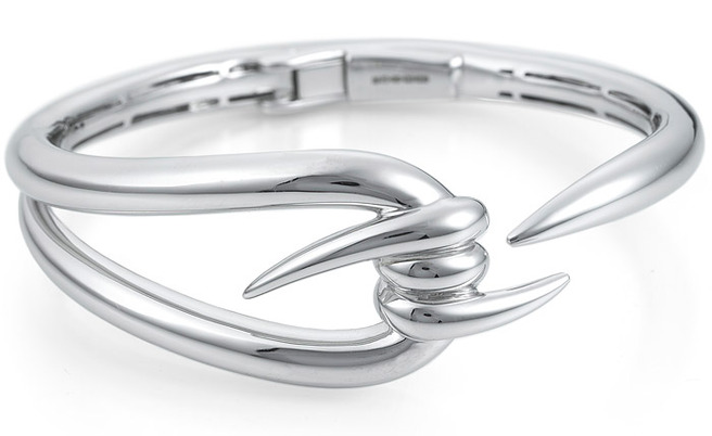 ����� ����