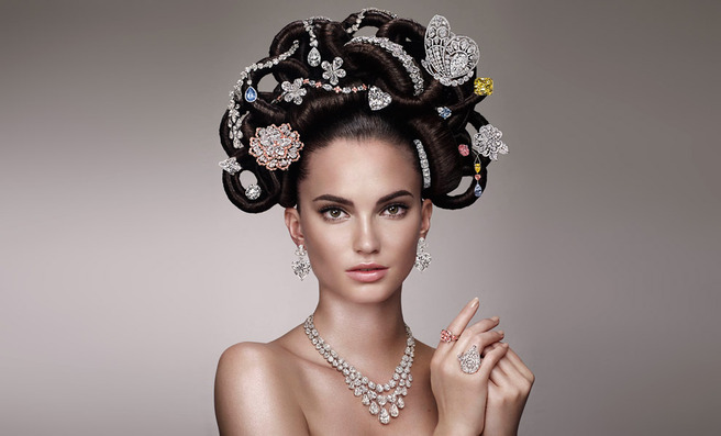 ����� ����