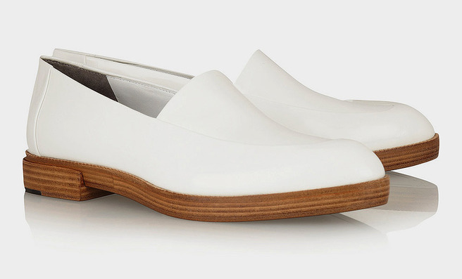 ����� ����